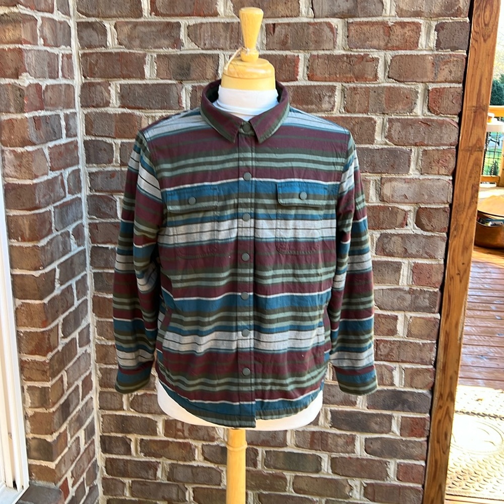 Ll bean. Shirt jacket. Size large. Excellent condition. Fleece lined.